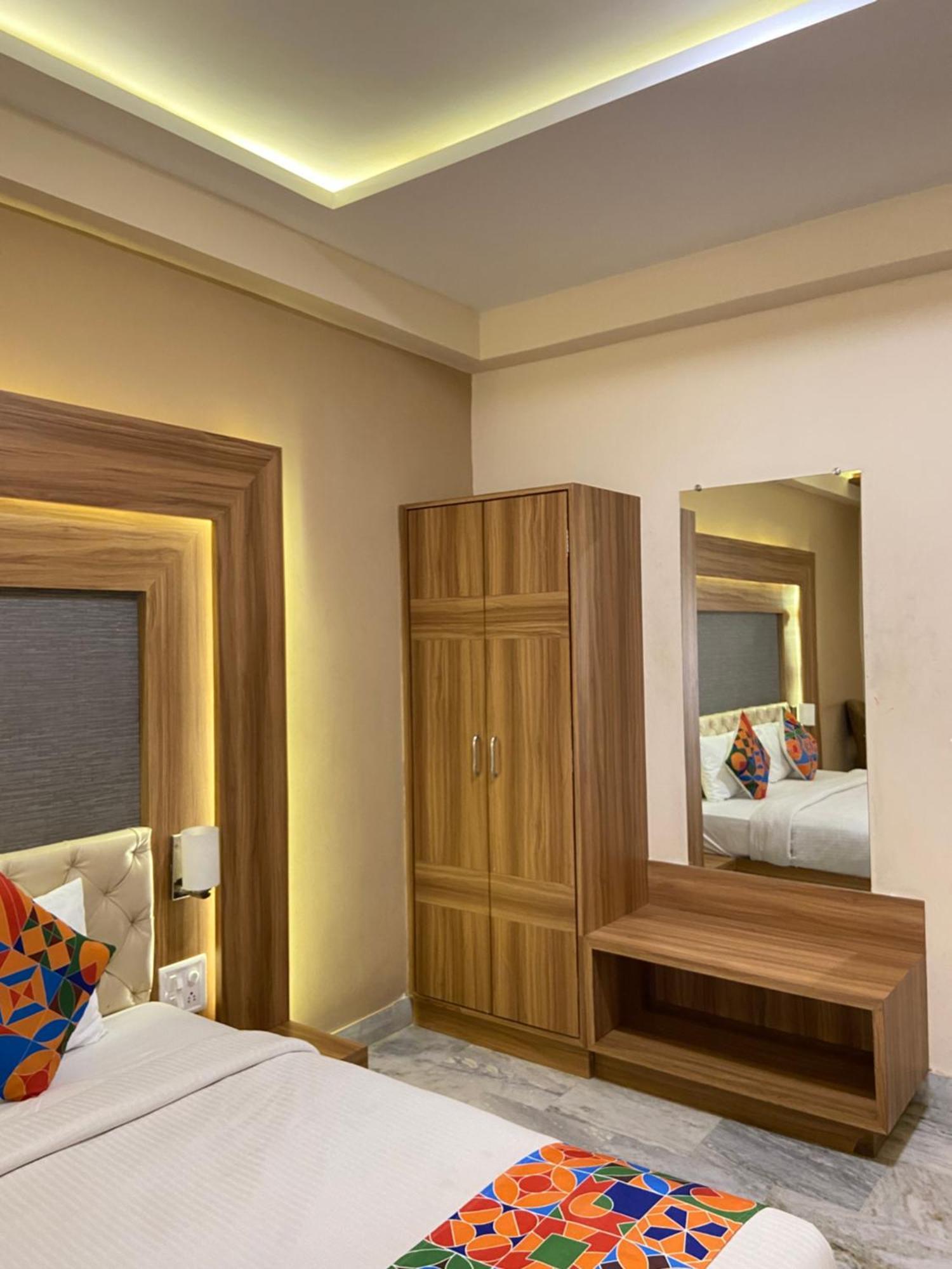 Hotel Damanis Удайпур Экстерьер фото